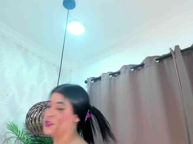 Pretty-BigBoobs webcam