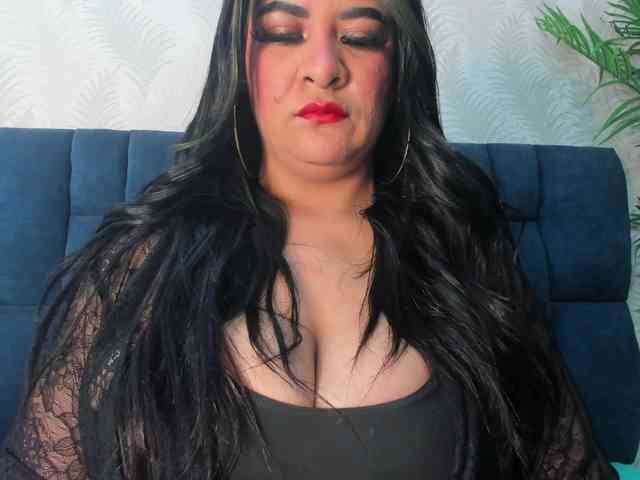Pretty-BigBoobs webcam