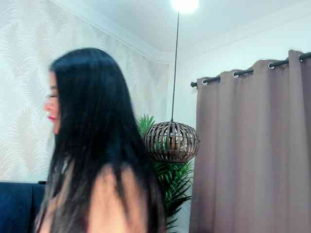 Pretty-BigBoobs webcam