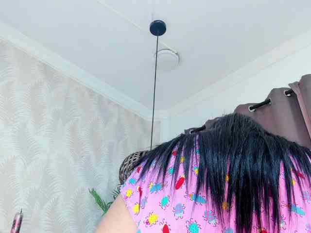 Pretty-BigBoobs webcam