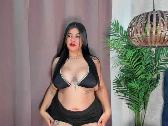 Pretty-BigBoobs webcam