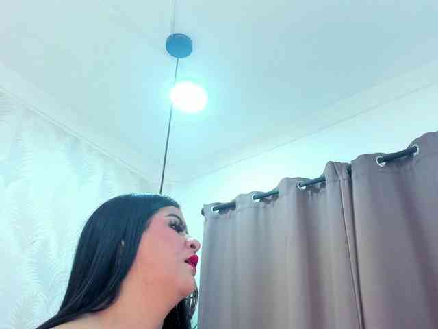 Pretty-BigBoobs webcam