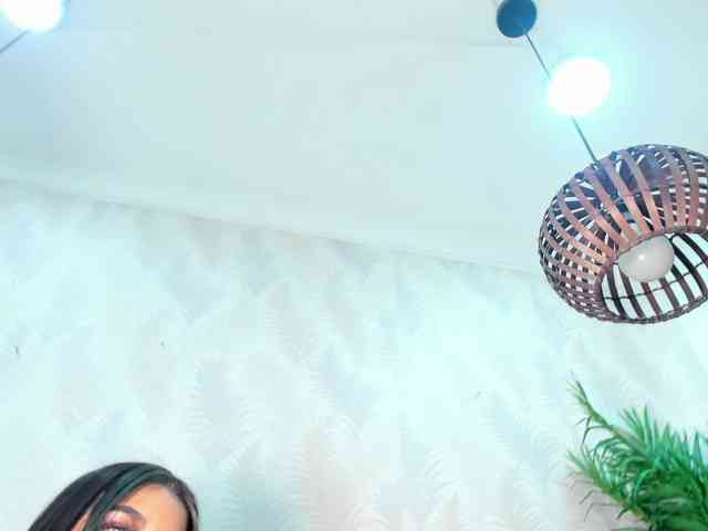 Pretty-BigBoobs webcam