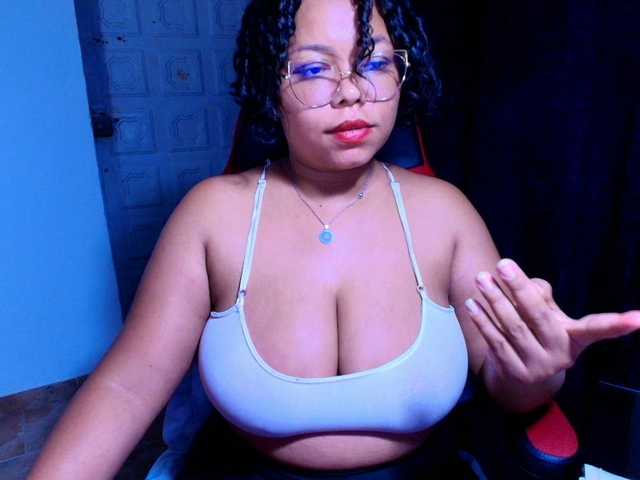 Italy-boobs's BongaCams show and profile