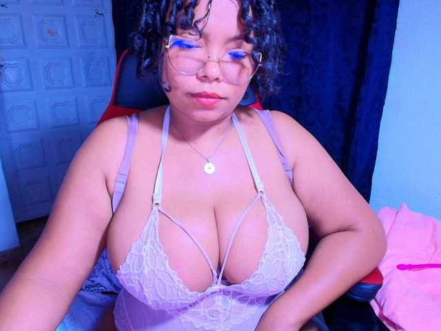 Italy-boobs's BongaCams show and profile