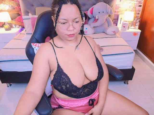 Italy-boobs webcam