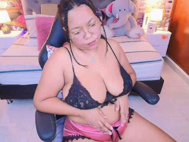 Italy-boobs webcam