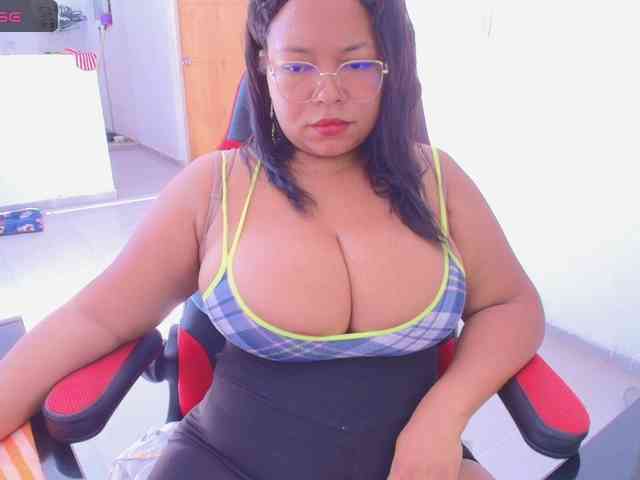 Italy-boobs webcam