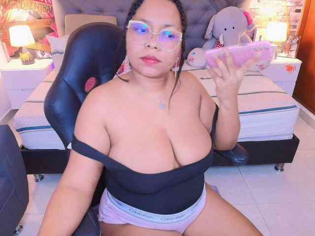 Italy-boobs webcam