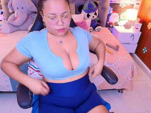 Italy-boobs Italy-boobs