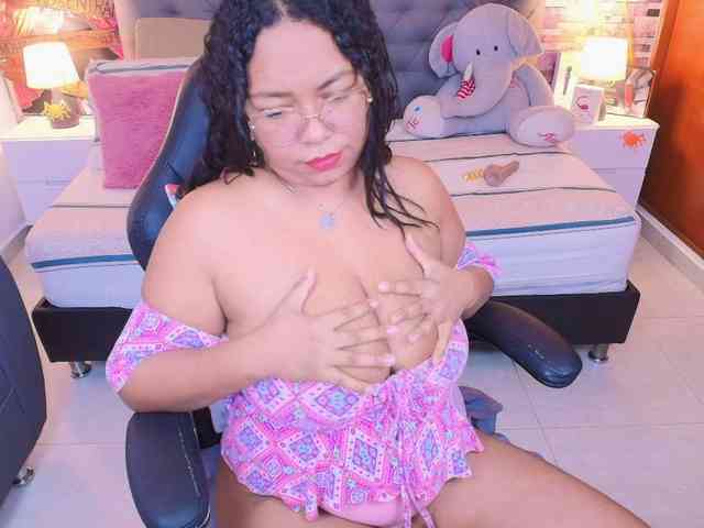 Italy-boobs webcam