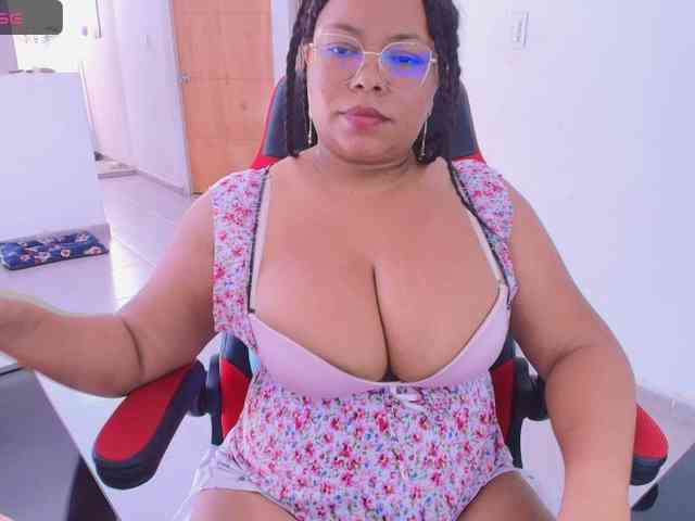 Italy-boobs webcam