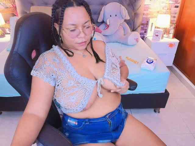 Italy-boobs webcam