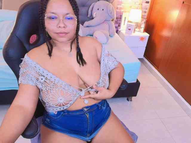 Italy-boobs webcam