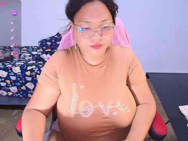 Italy-boobs webcam