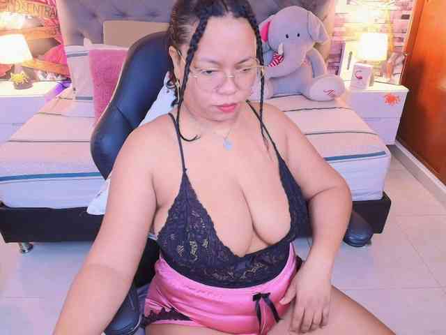 Italy-boobs webcam