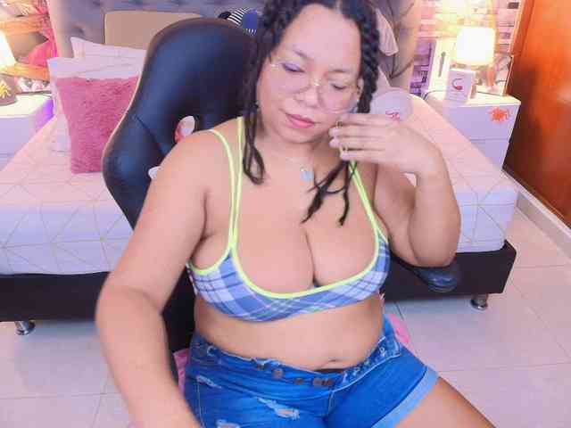 Italy-boobs webcam