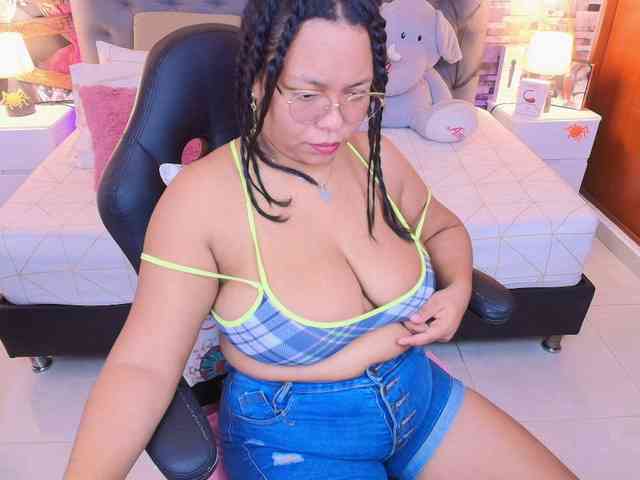 Italy-boobs webcam