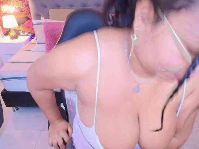 Italy-boobs webcam