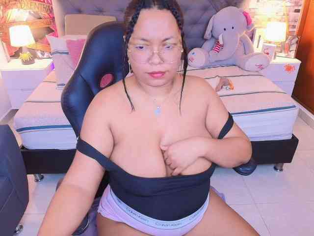 Italy-boobs webcam