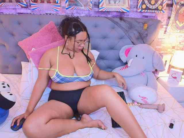 Italy-boobs webcam