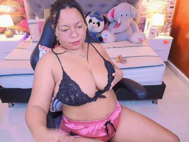 Italy-boobs webcam