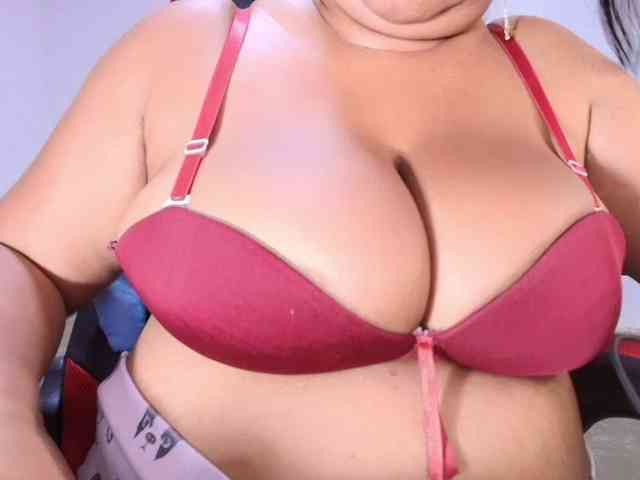 Italy-boobs webcam