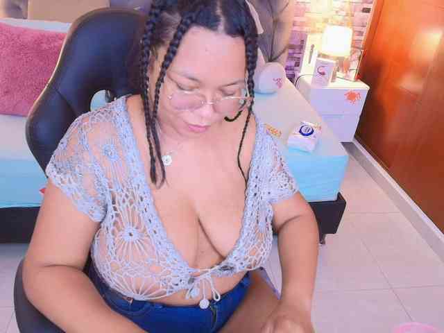 Italy-boobs webcam