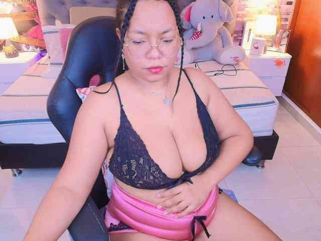 Italy-boobs webcam