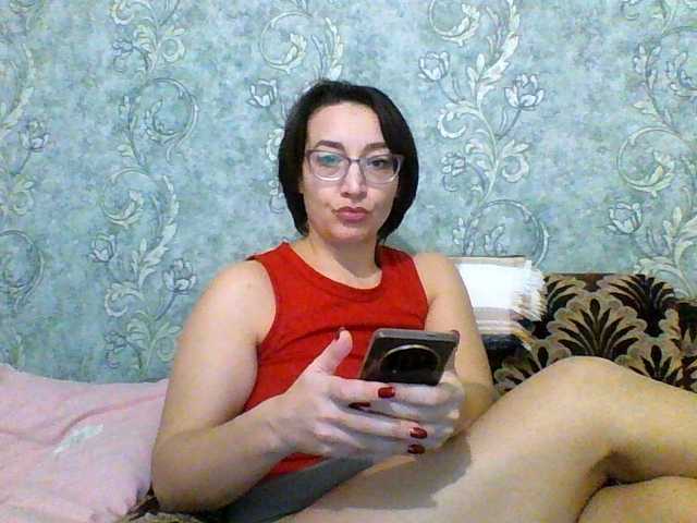 Jenis-1's BongaCams show and profile