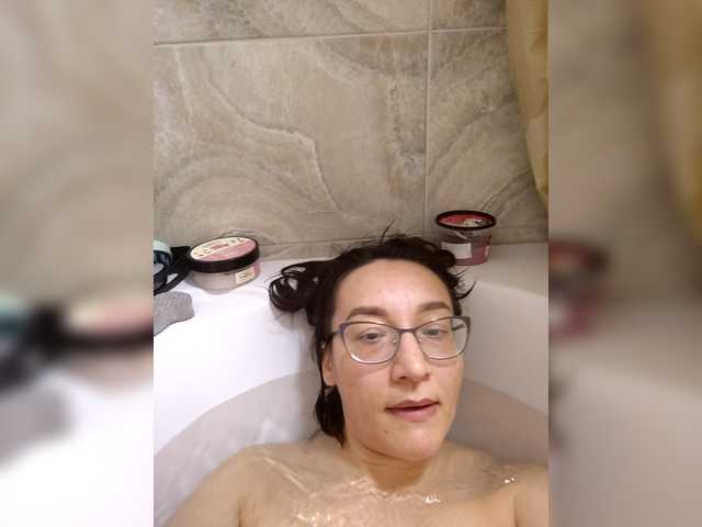 Jenis-1's BongaCams show and profile