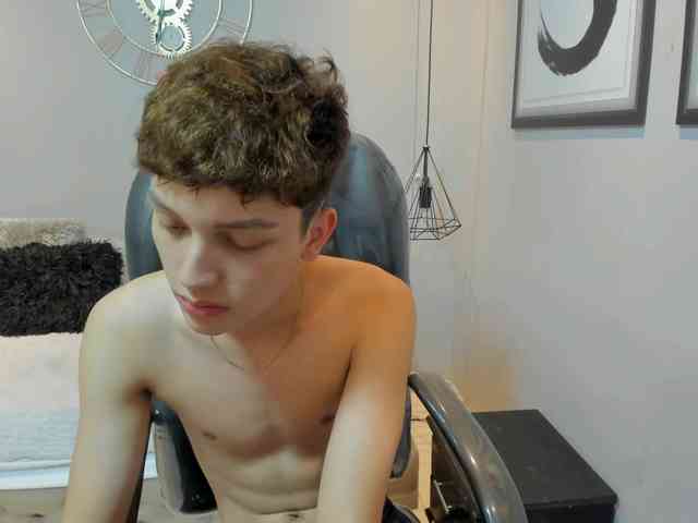 joshuahot18 Live Webcam on BongaCams