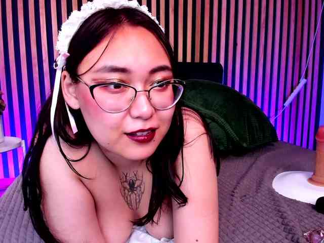 YukiLewd webcam
