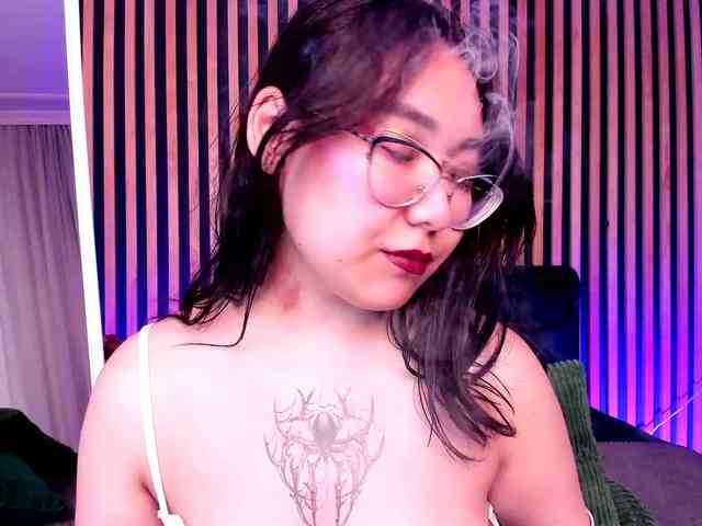 YukiLewd webcam