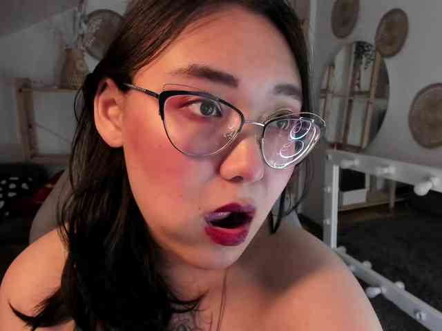YukiLewd webcam