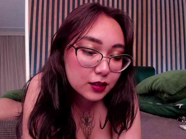 YukiLewd webcam
