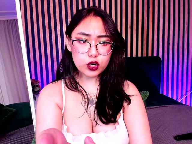 YukiLewd webcam