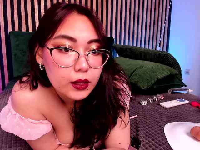 YukiLewd webcam