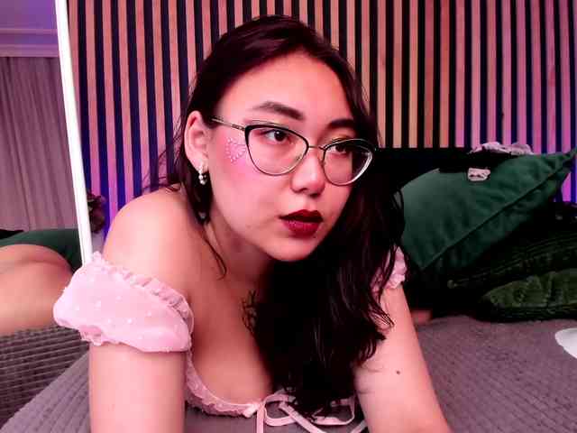 YukiLewd webcam