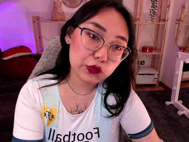 YukiLewd webcam