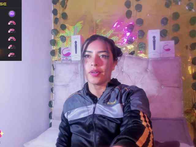 criistallconnorr webcam