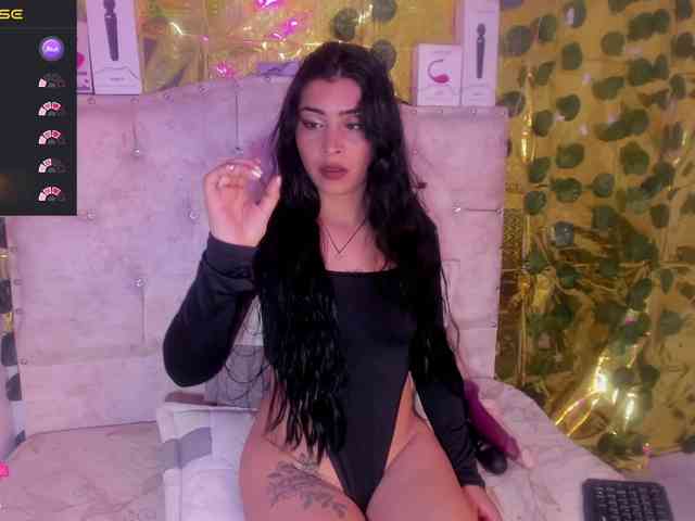 criistallconnorr webcam