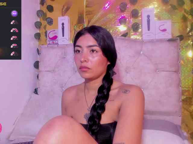 criistallconnorr webcam