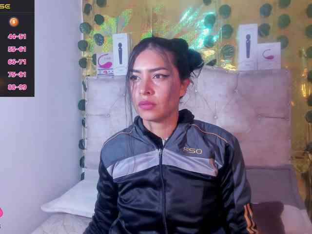 criistallconnorr webcam