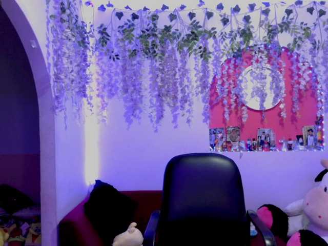 valentinamillerabl Live Cam on BongaCams