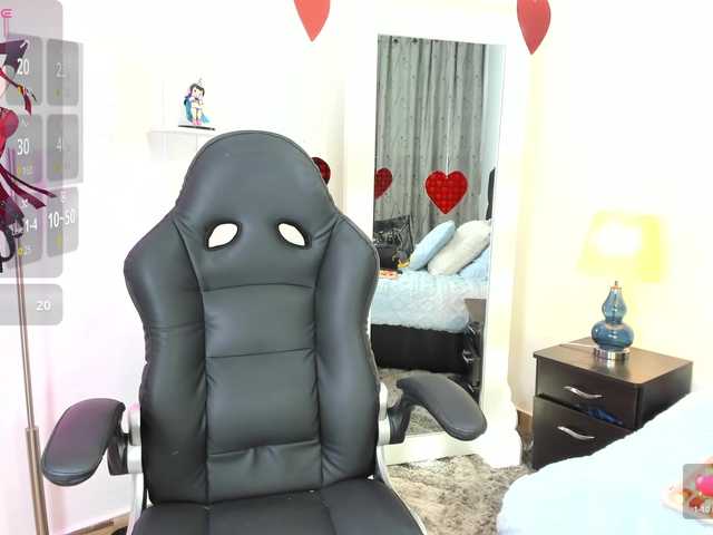 Misscandy7's BongaCams show and profile