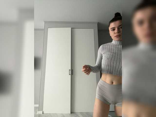 Gummy-Bears's BongaCams show and profile