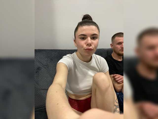 Gummy-Bears's BongaCams show and profile