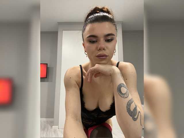 Gummy-Bears's BongaCams show and profile