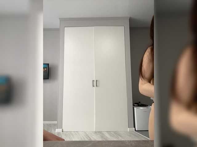 Gummy-Bears's BongaCams show and profile